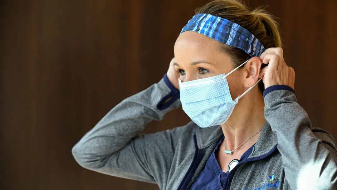 Nurse wearing mask
