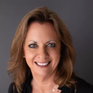 Headshot of Diane Walters.