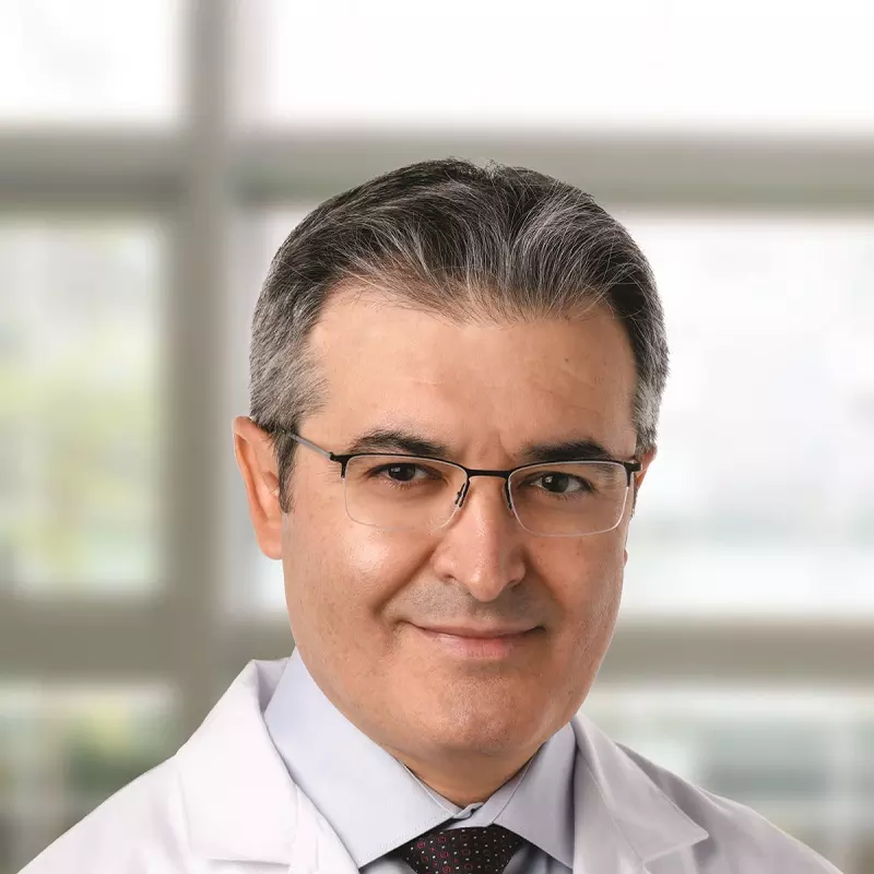 Headshot of Dr. Hernán López.