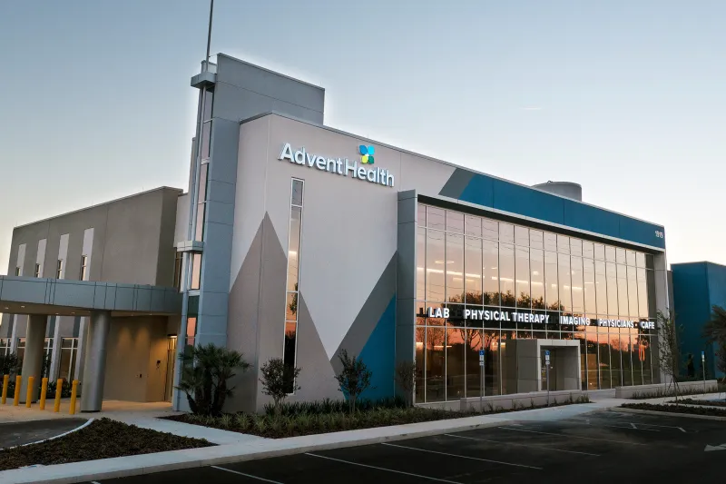 A quarter-side view of the AdventHealth Clermont ER building